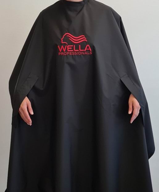 WELLA PELERYNA CZARNA
